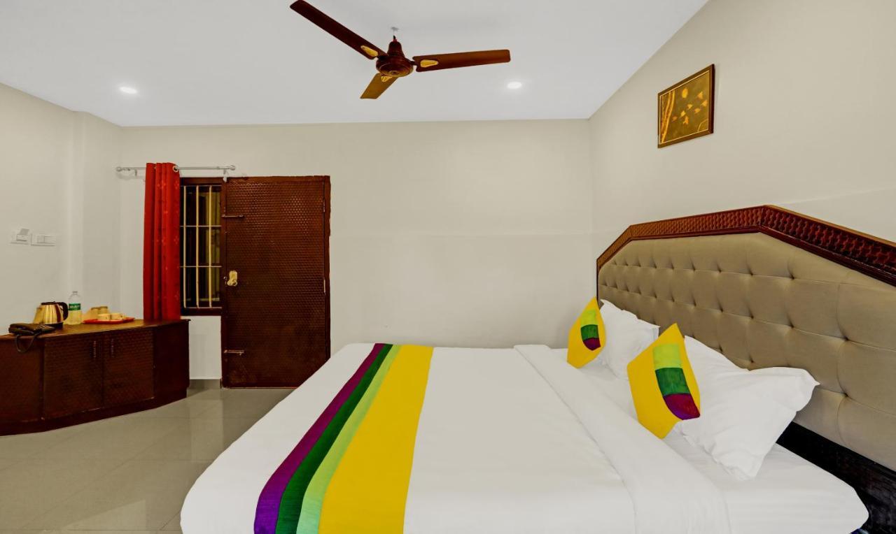 Itsy Hotels Regalia Grand, 500 Mtrs From Madikeri Fort Exterior photo